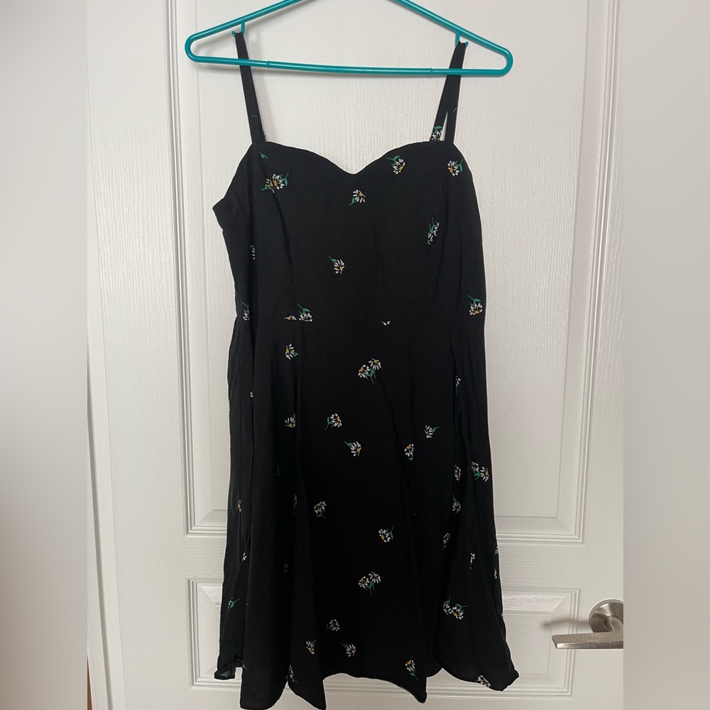 Old Navy Black Floral Sweetheart Midi Dress size large